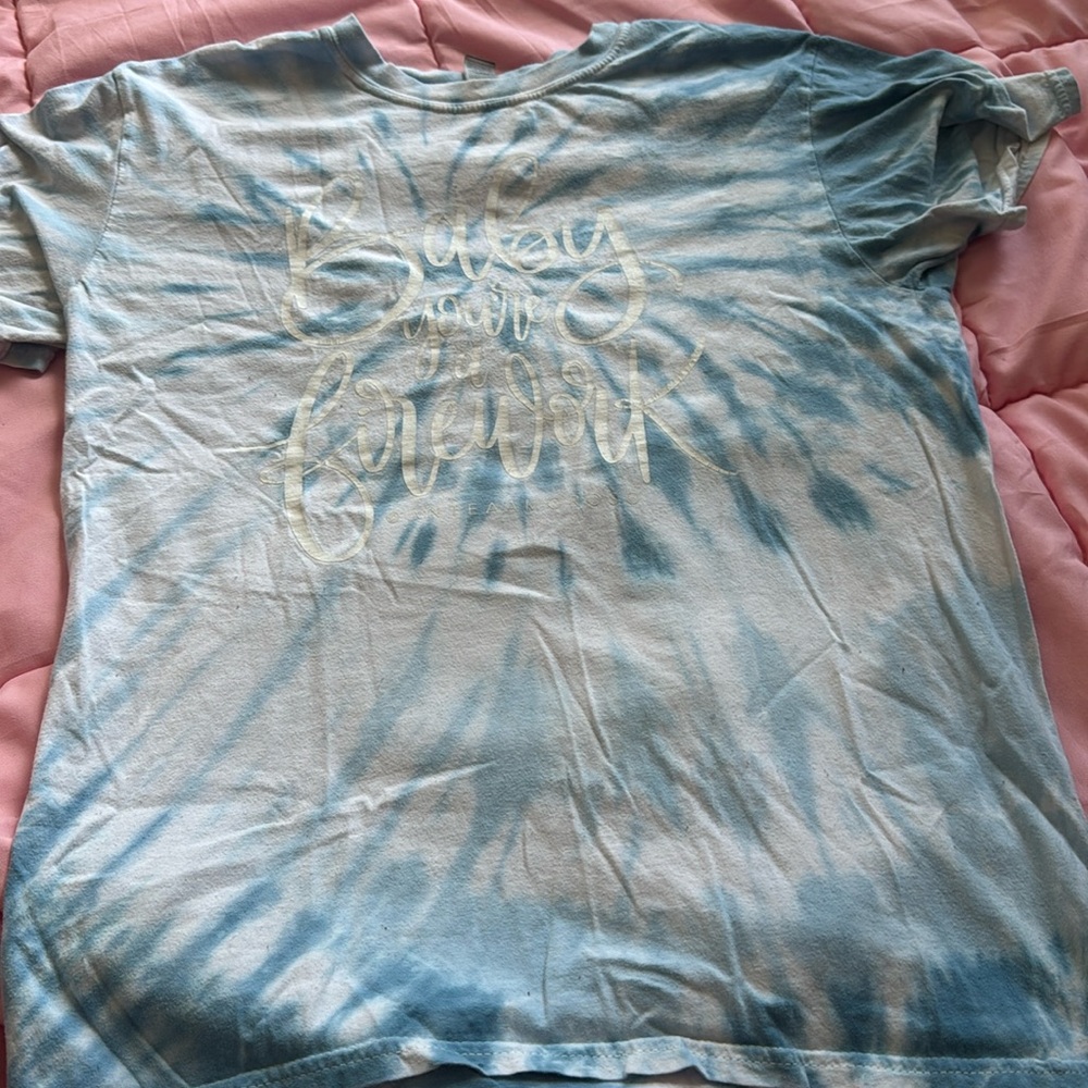 Women’s “Baby you’re a firework” tshirt